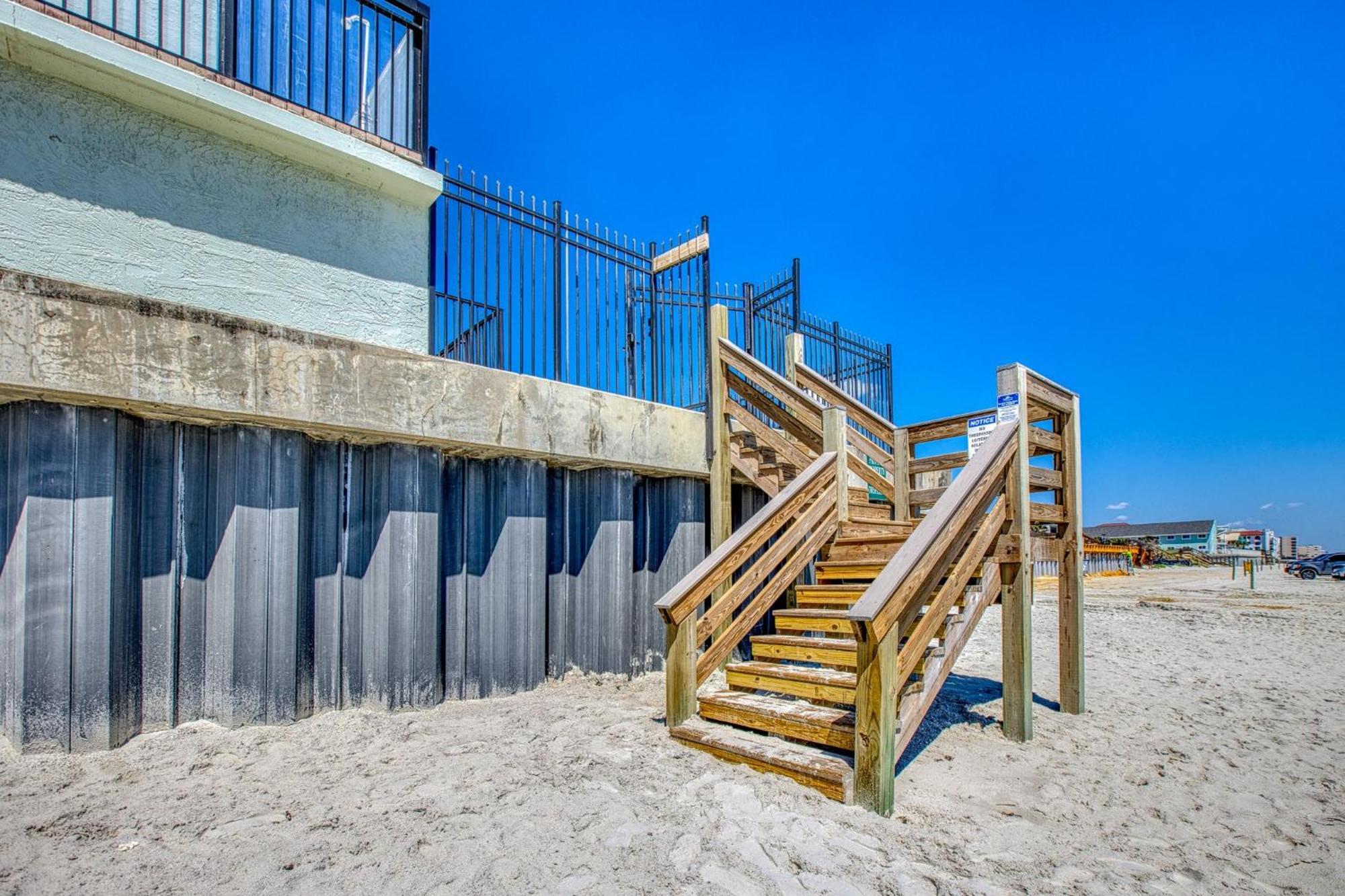 Ocean View With A Beachfront Pool At Ocean Trillium Condo ~ 403 New Smyrna Beach Buitenkant foto