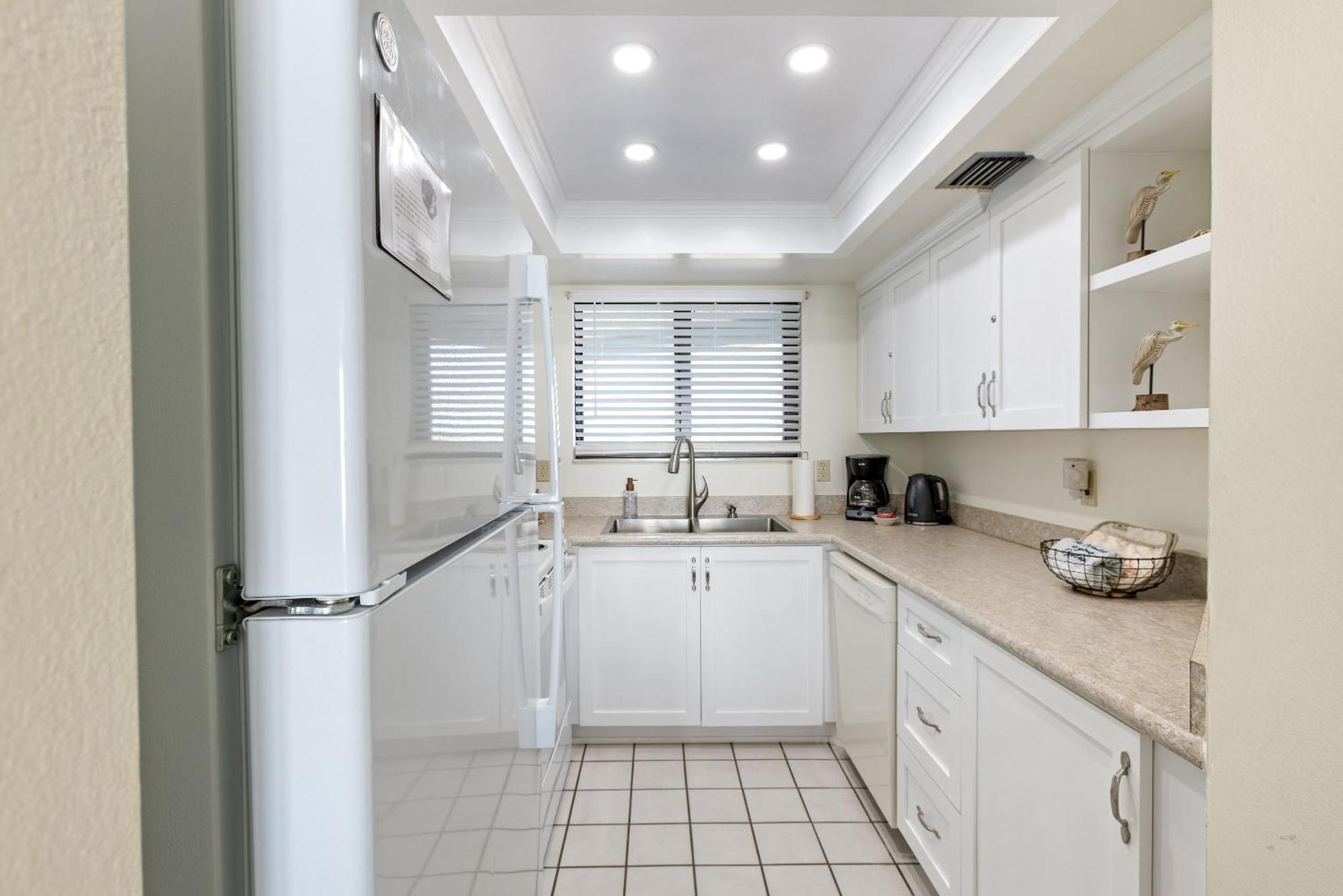 Ocean View With A Beachfront Pool At Ocean Trillium Condo ~ 403 New Smyrna Beach Buitenkant foto